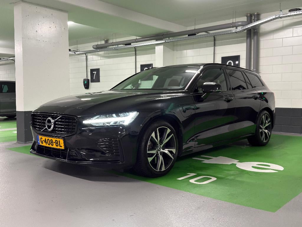 Volvo V60 T8 AWD |R-Design|Polestar|Panorama| Ter overname, Auto's, Automaat, Euro 6, Zwart, Startonderbreker