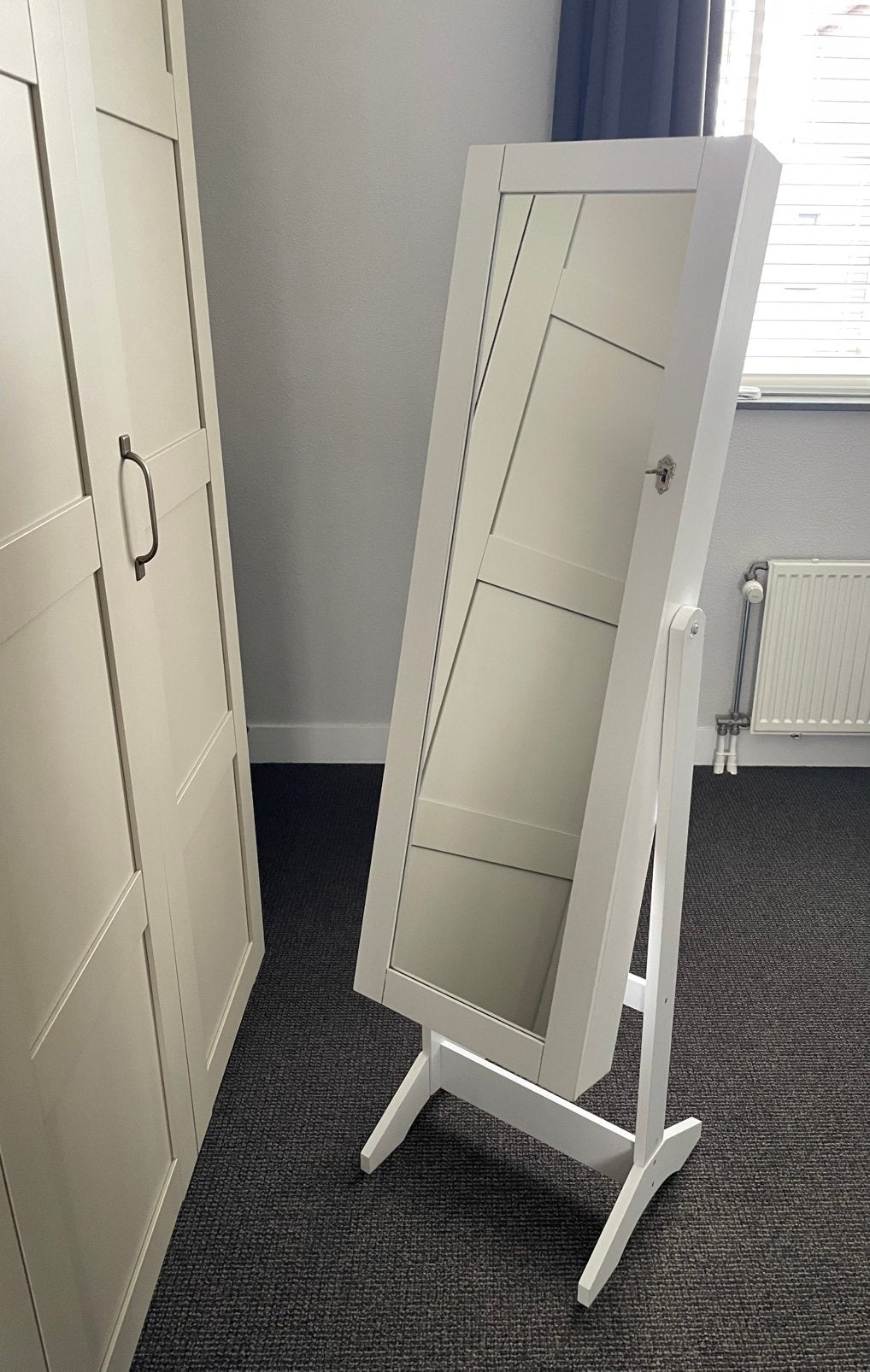 Staande spiegelkast met slot, Ophalen, Minder dan 50 cm, Gebruikt, 100 tot 150 cm