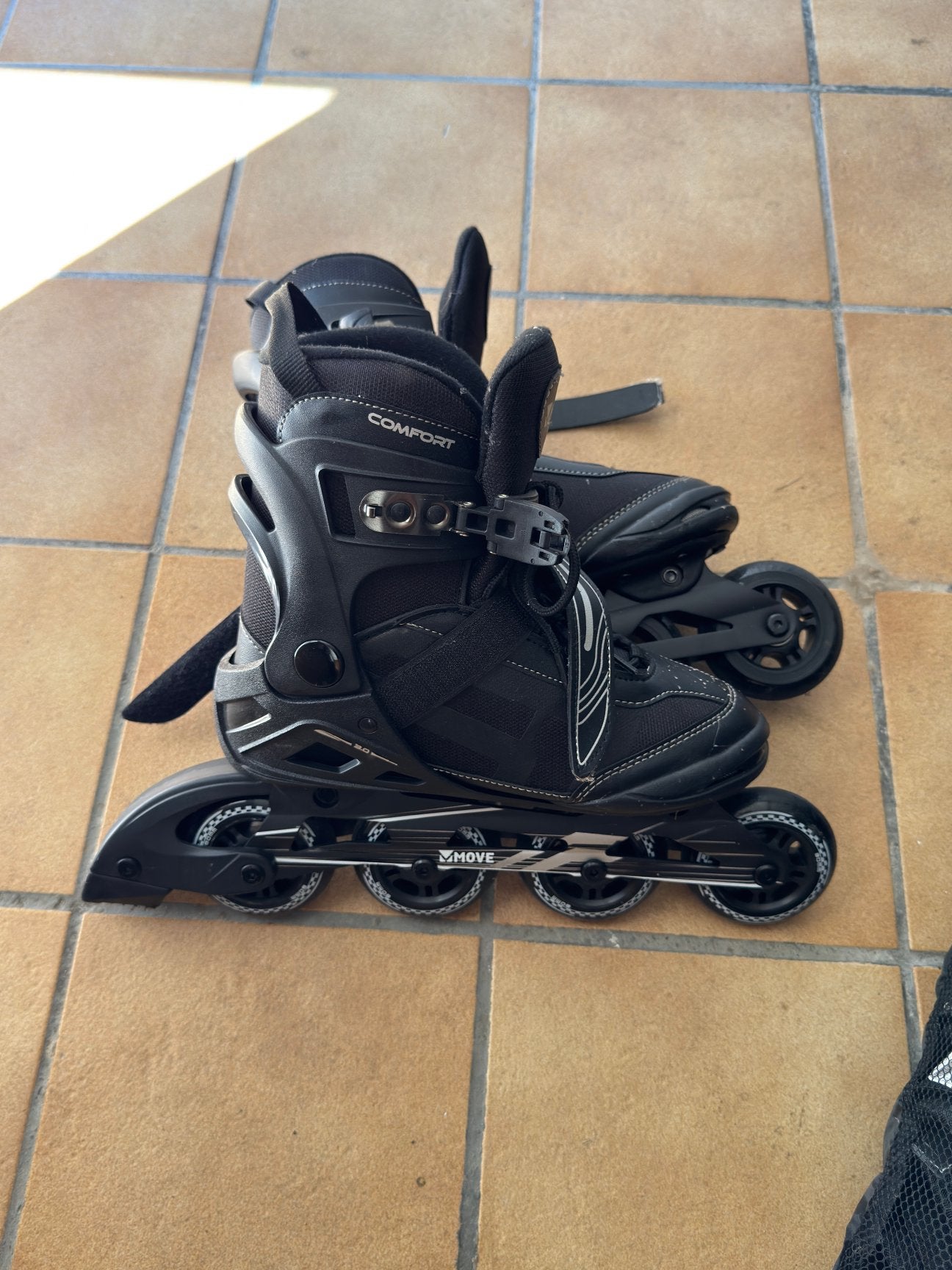 Rolschaatsen maat 40eu met bescherming, Ophalen, Zo goed als nieuw, Bescherming