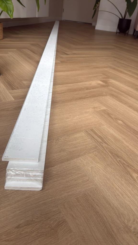 NIEUW MDF MR Plint Gegrond PL1 12x90x4880 - 7 stuks, 34,16m2, Nieuw, Ophalen of Verzenden, Mdf, 200 tot 250 cm