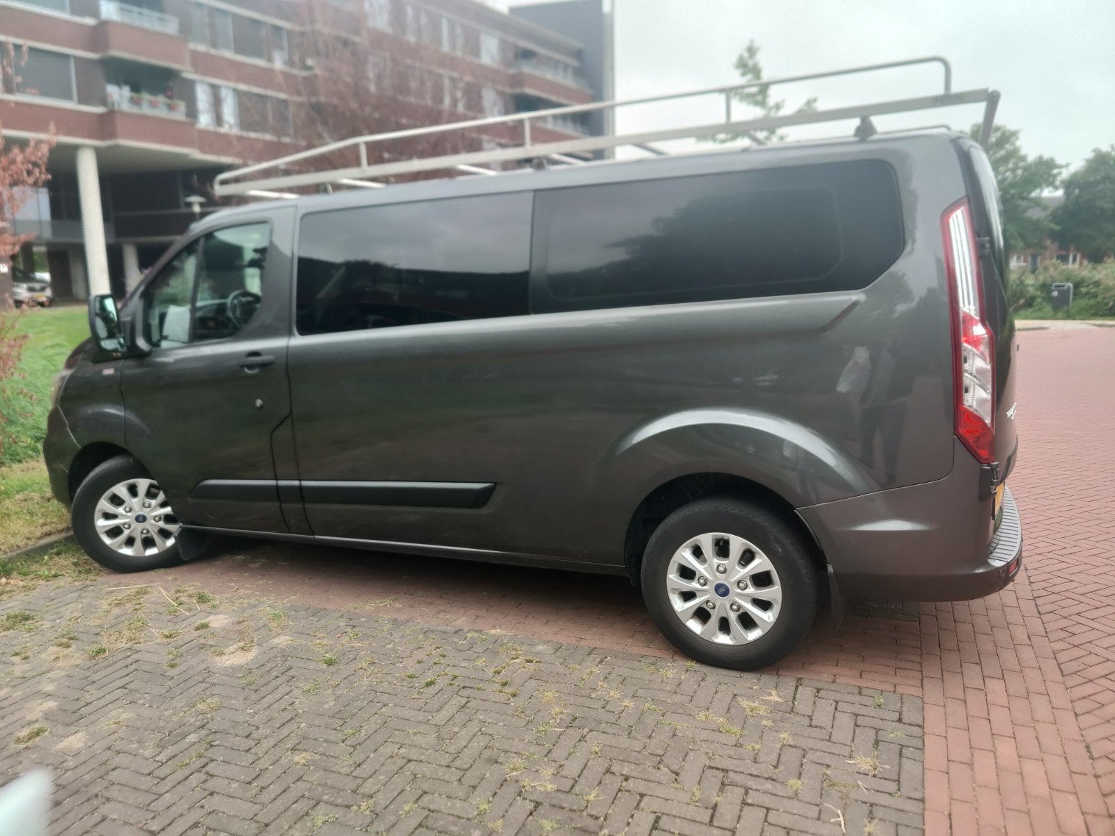 Ford Transit Custom L2H1 Automaat | 243.000 km | 3D Camera, Auto's, Bestelauto's, Automaat, 15 km/l, 1995 cc, Bedrijf