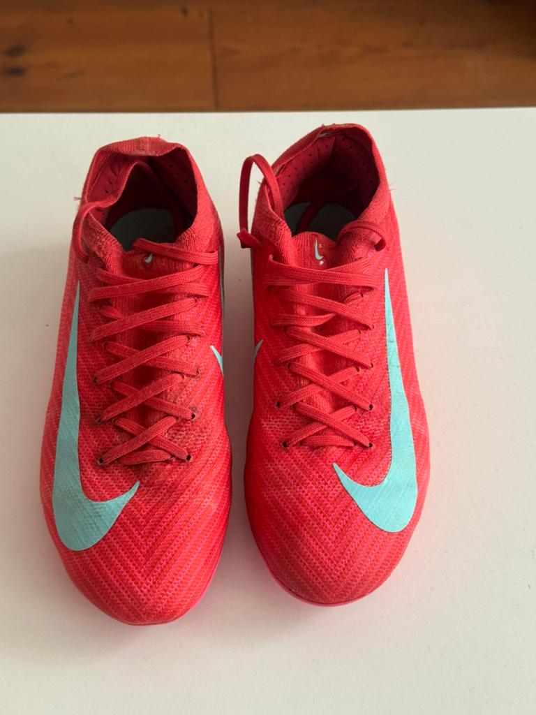 36,5 maat, Sport en Fitness, Voetbal, Maat XS of kleiner, Ophalen of Verzenden, Schoenen