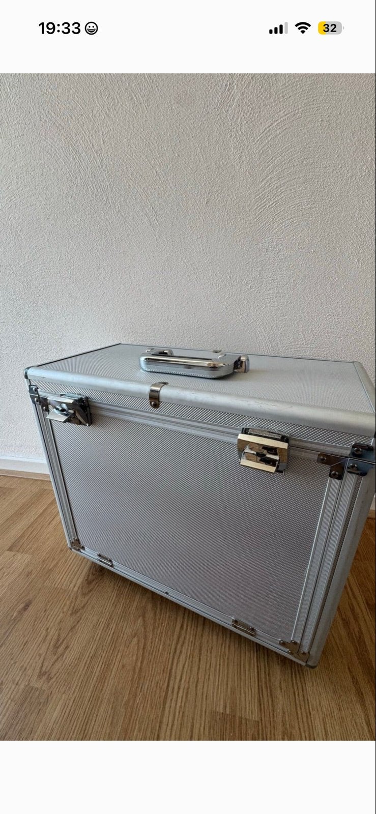 Ambulante pedicure koffer; uitschuifbaar, Ophalen, Gebruikt, 50 tot 60 cm, Metaal