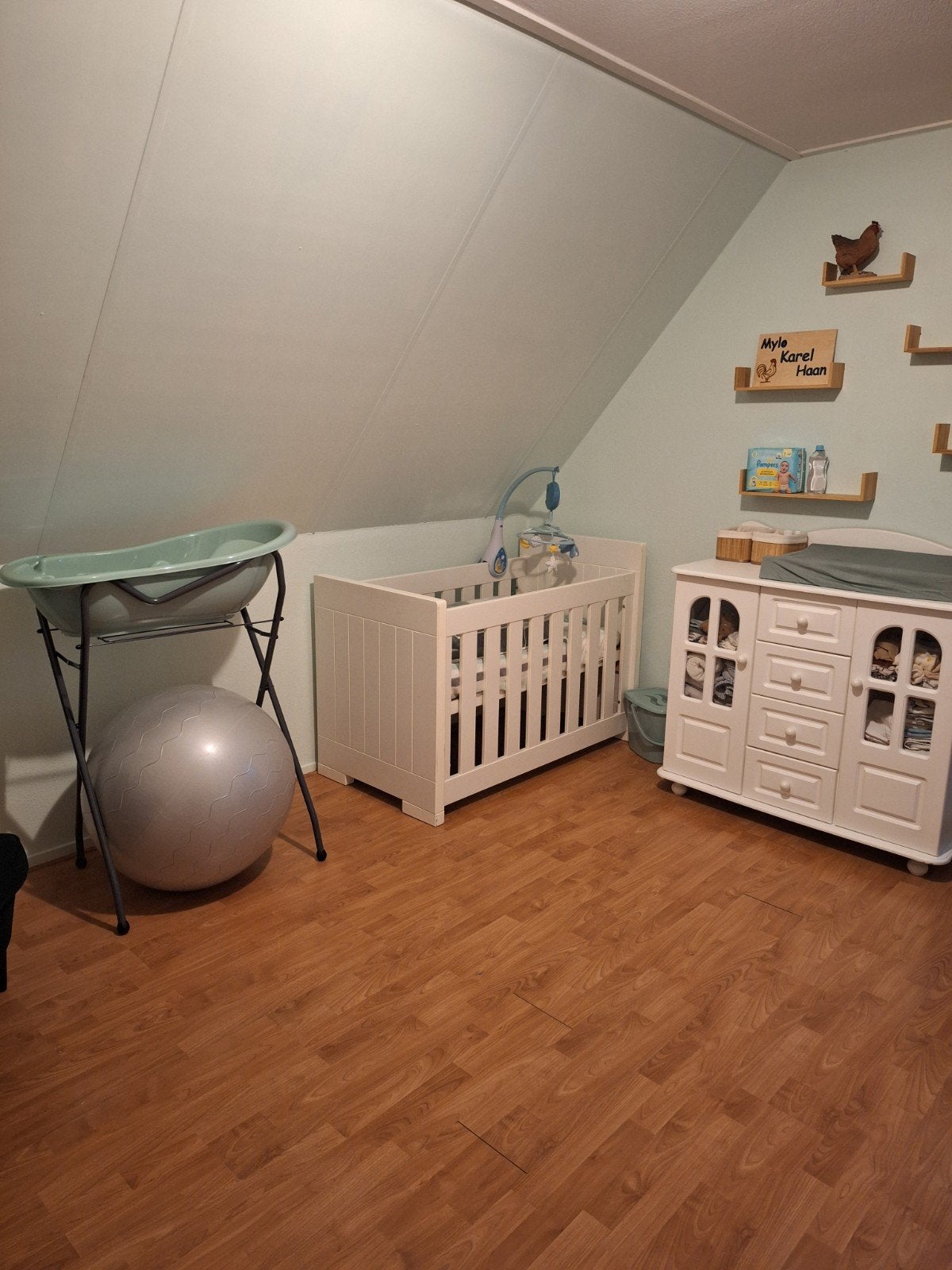 Babykamer set: ledikant, commode en kledingkast, Kinderen en Baby's, Kinderkamer | Complete kinderkamers, Ophalen