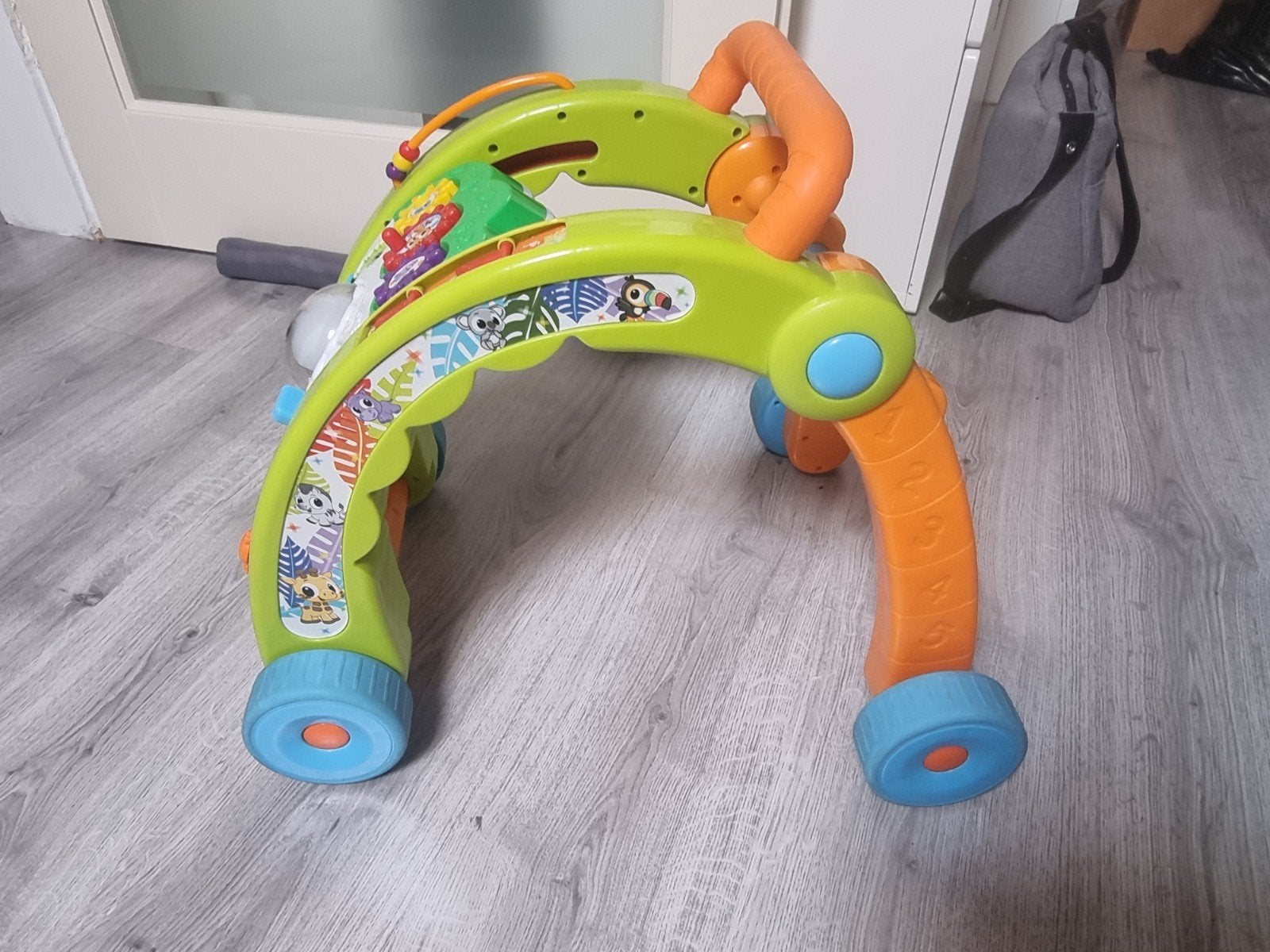 VTech Baby Walker 2-in-1: Loopwagen & Activiteitenpaneel, Ophalen