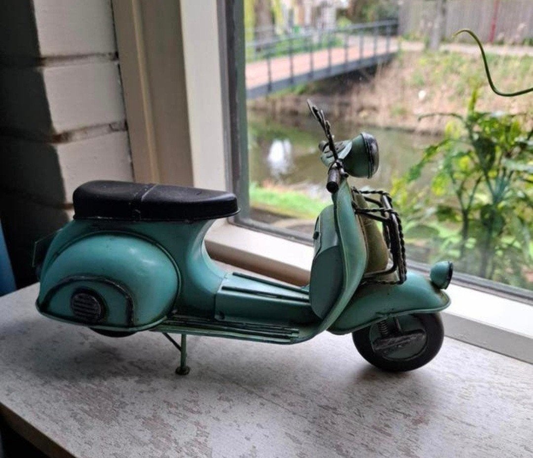 Decoratieve Vespa Scooter Model - Vintage Look, Ophalen of Verzenden, Gebruikt, Groter dan 1:32