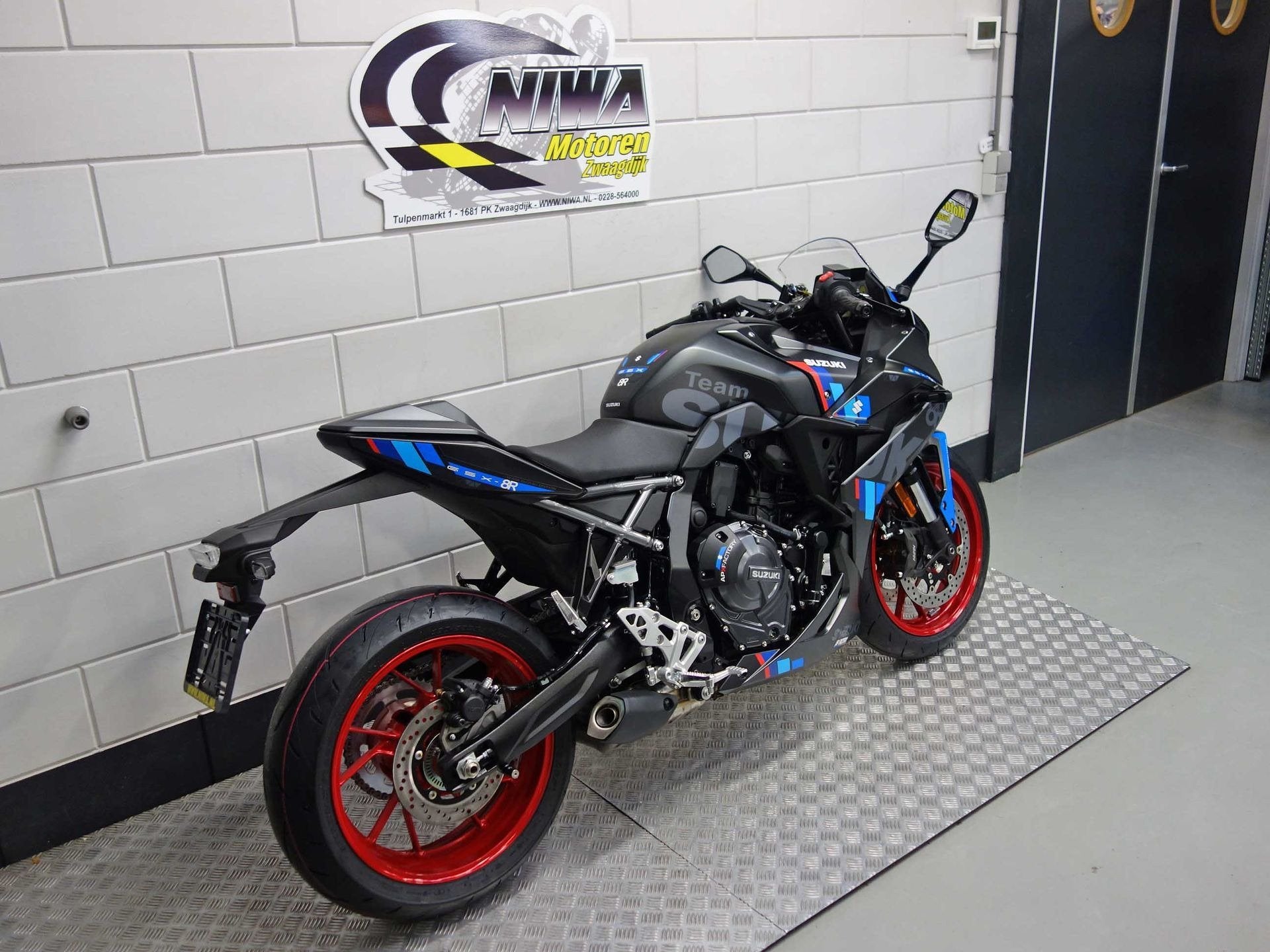 Suzuki GSX-8R, Meer dan 35 kW, Overig, Gebruikt, Bedrijf