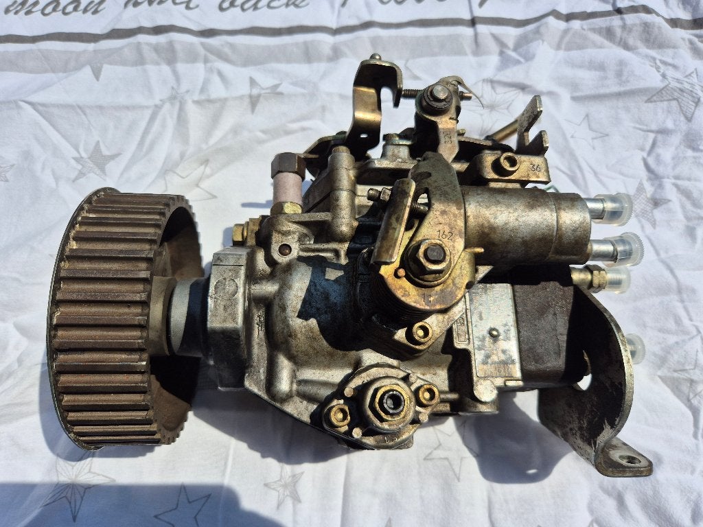 Brandstofpomp diverse 2.4D Toyota 2L motoren, Ophalen of Verzenden, Gebruikt, Toyota