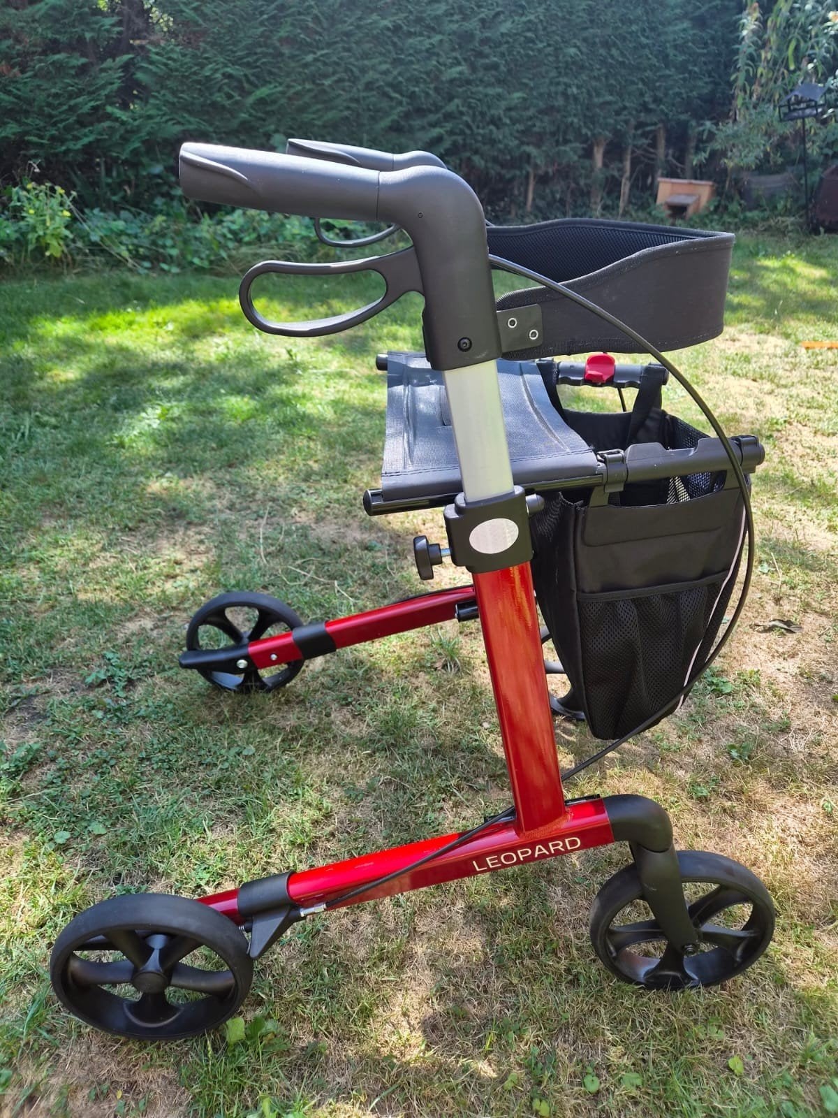 Mobilex Leopard rollator rood, Ophalen, Opvouwbaar, Zo goed als nieuw