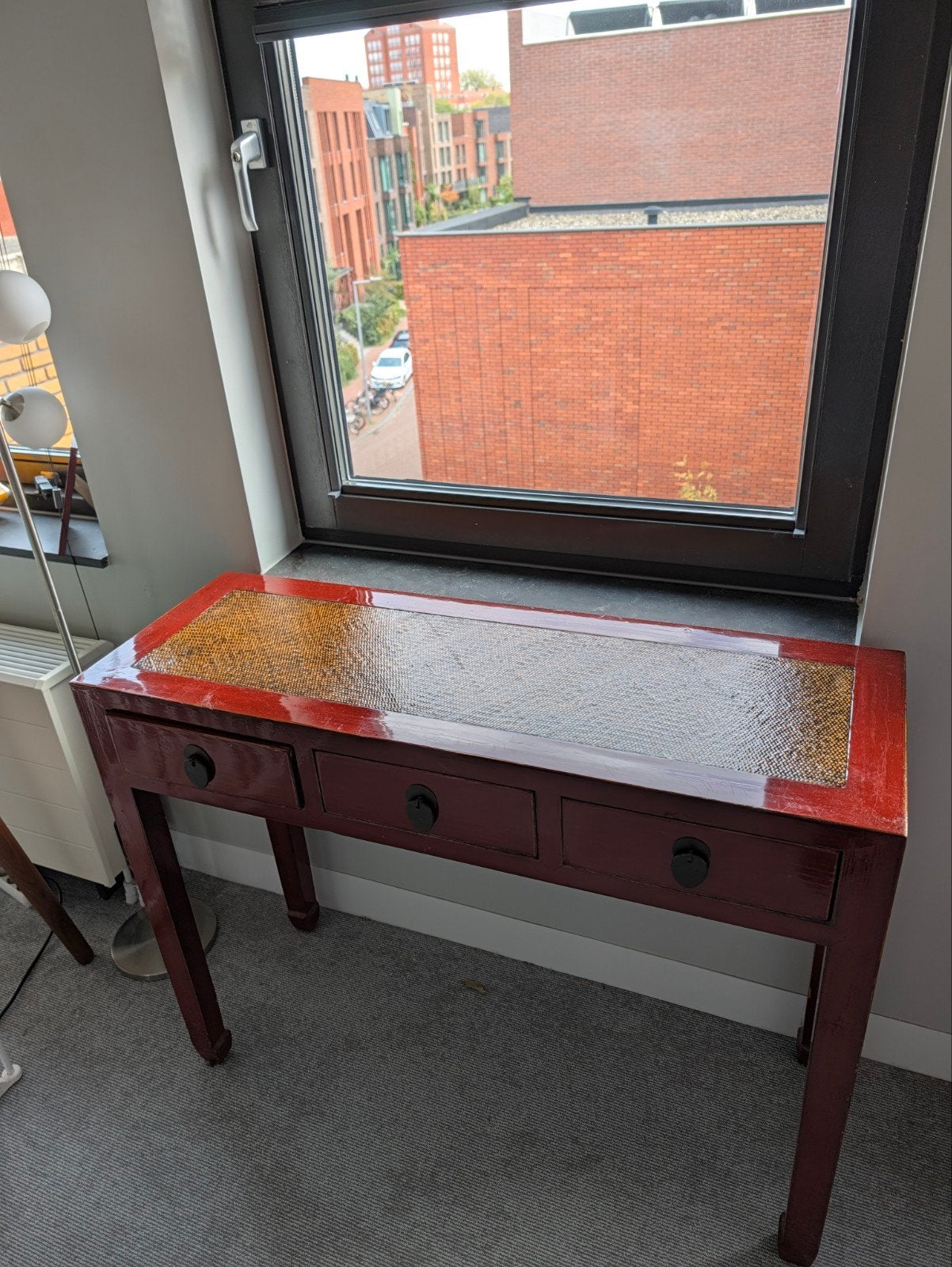 Rode bijzettafel met 3 lades in oosterse stijl, Ophalen, Gebruikt, Oosters, 75 cm of meer