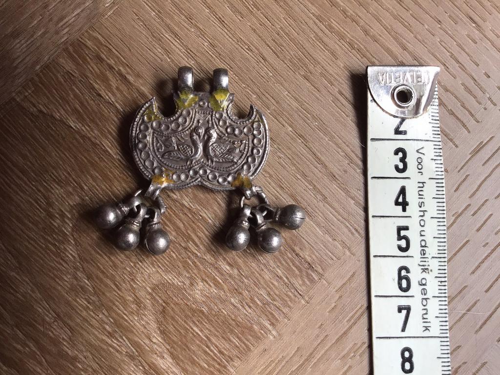 Oud indiaase hanger,gelukshanger,pendant,amulet, Ophalen, Gebruikt, Overige materialen, Overige merken