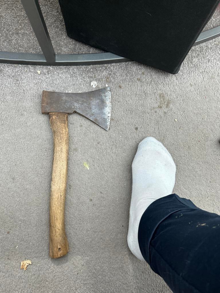 Vintage Bijl met Houten Handvat - Robuust en Gebruikt, Ophalen, Zo goed als nieuw
