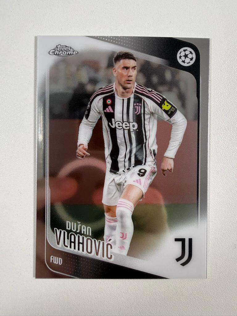 175 Dusan Vlahovic Topps Chrome 2025-26, Ophalen of Verzenden, Nieuw, Buitenlandse clubs, Poster, Plaatje of Sticker