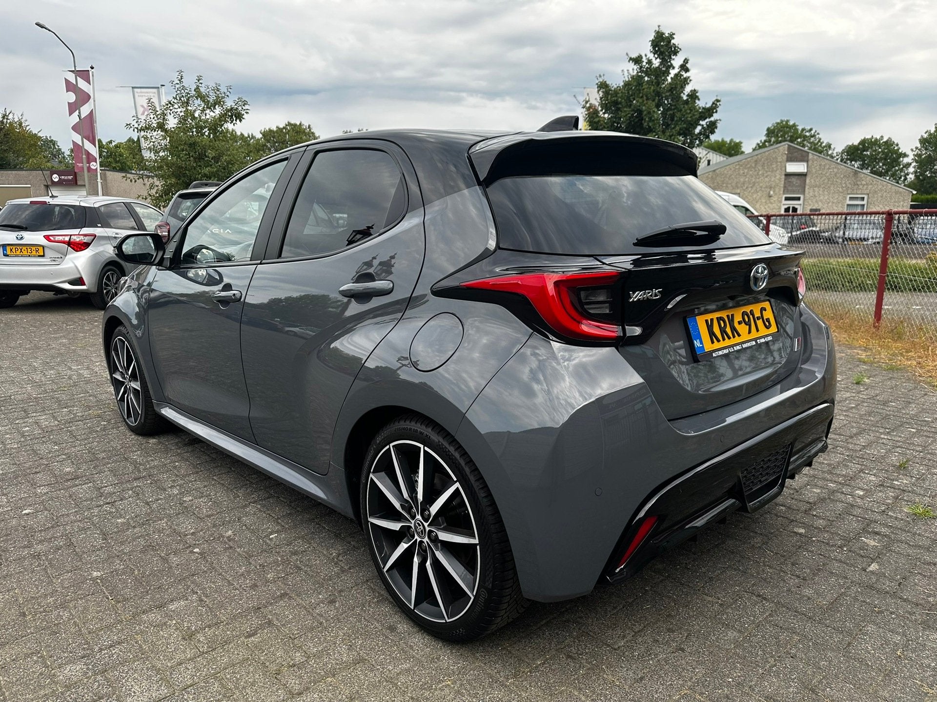 Toyota Yaris 1.5 Hybrid 130 GR SPORT PANO| HUD | JBL | CAM |, 450 kg, Gebruikt, Euro 6, 450 kg