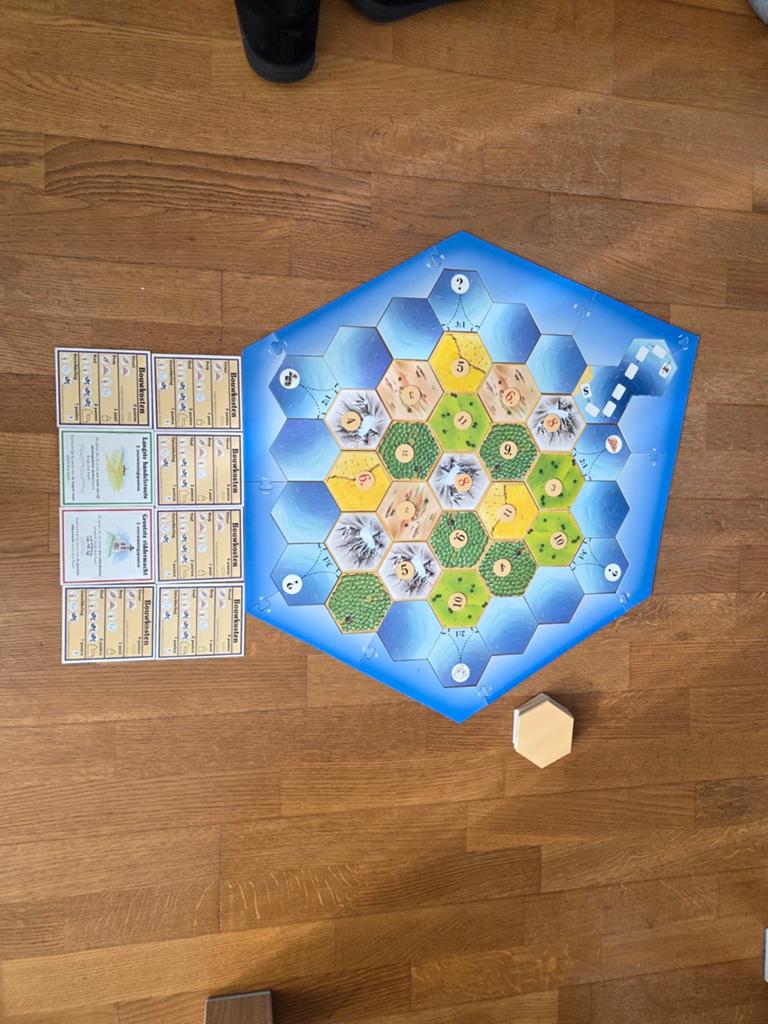 Catan Houten Editie met 5-6 Spelers Uitbreiding & St en Ri, Hobby en Vrije tijd, Gezelschapsspellen | Bordspellen, Gebruikt, Drie of vier spelers