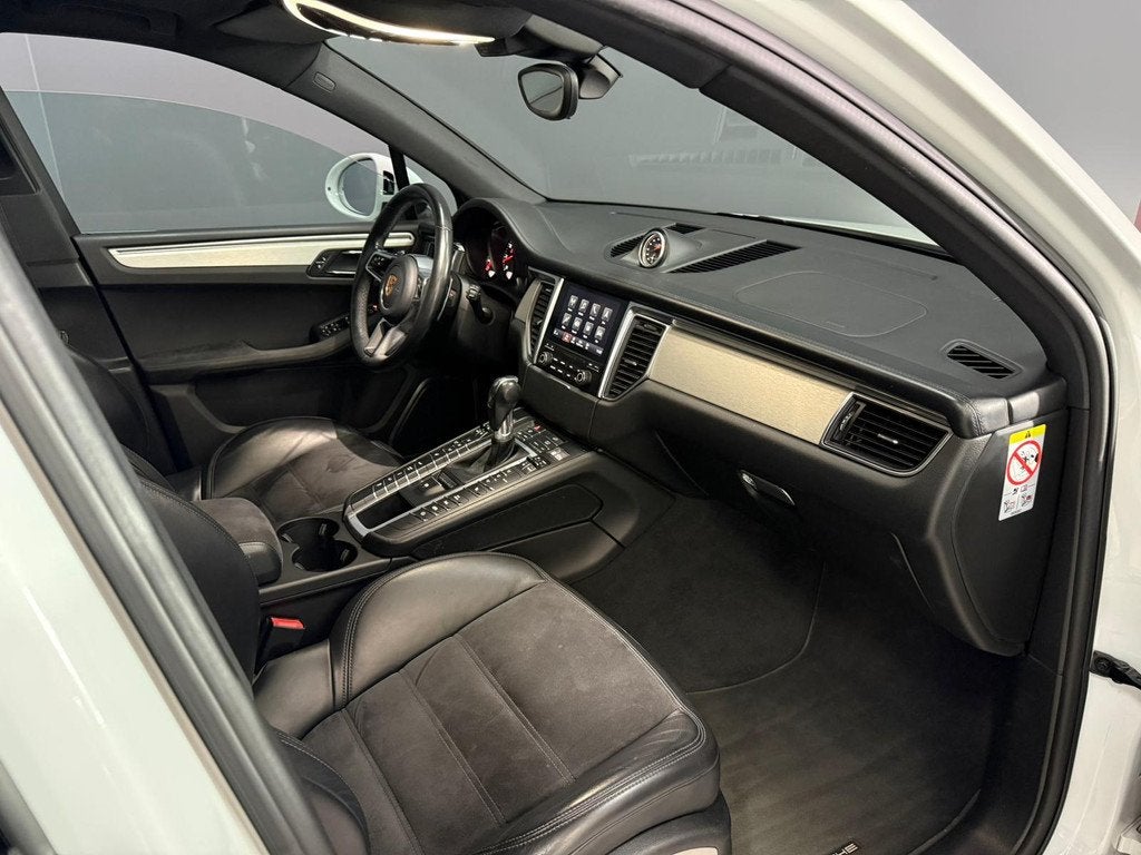 Porsche Macan 3.0 GTS Burmester|Pano|S-C|Luchtvering, Auto's, Porsche, Gebruikt, 360 pk, Wit, 11 km/l