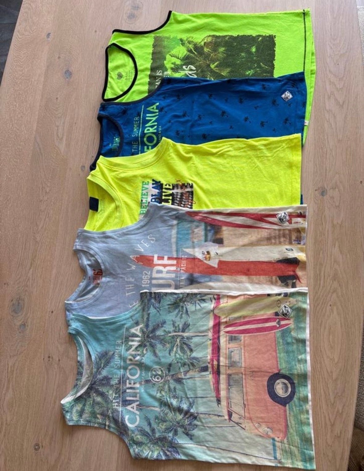 Zomerse tanktops voor jongens maat 146/152 - Diverse prints, Kinderen en Baby's, Kinderkleding | Maat 146, Ophalen of Verzenden