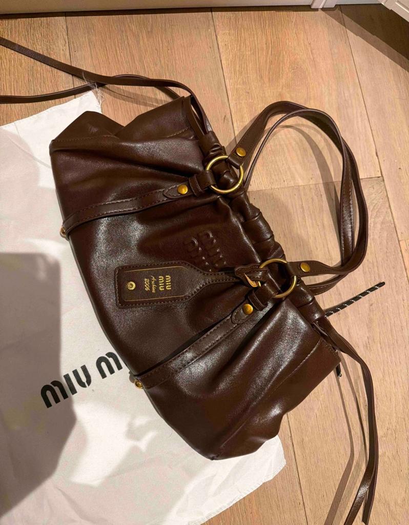 Miu miu tas, Sieraden, Tassen en Uiterlijk, Tassen | Damestassen, Ophalen of Verzenden, Zo goed als nieuw, Schoudertasje