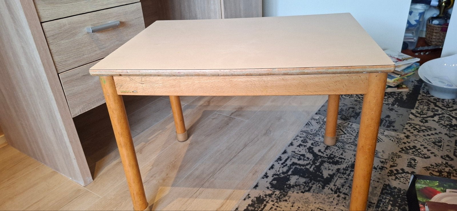 ​Vintage Schilte Kinderset – Houten Schooltafel met Stoeltje, Kinderen en Baby's, Kinderkamer | Tafels en Stoelen, Ophalen, Gebruikt
