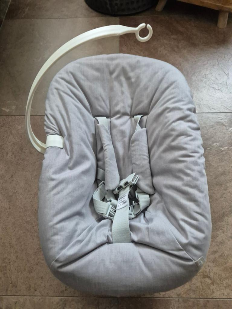 Tripp Trapp Newborn Set Nieuw Model met Speelgoedbeugel, Kinderen en Baby's, Overige Kinderen en Baby's, Ophalen, Zo goed als nieuw