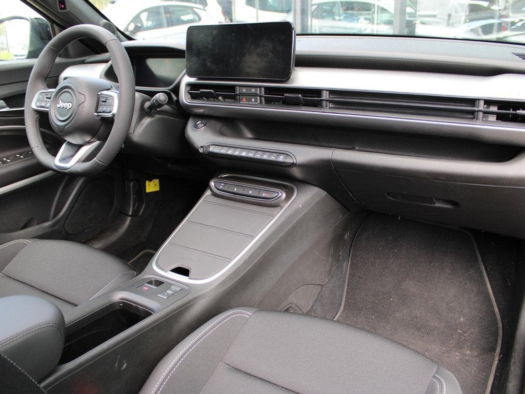 Jeep Avenger Summit 54 kWh | Navi / Panoramadak / Camera, Auto's, Jeep, 12 maanden, Gebruikt, 334 min, 156 pk