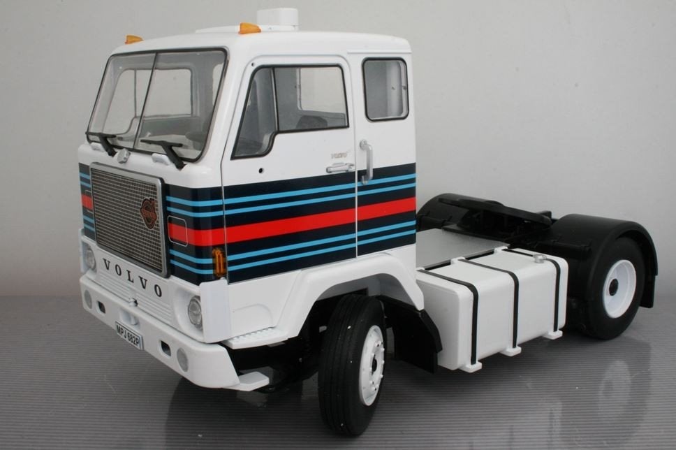 Road Kings 1/18 Volvo F88 (Martini Racing Team), Ophalen of Verzenden, Nieuw, Overige typen, Overige merken
