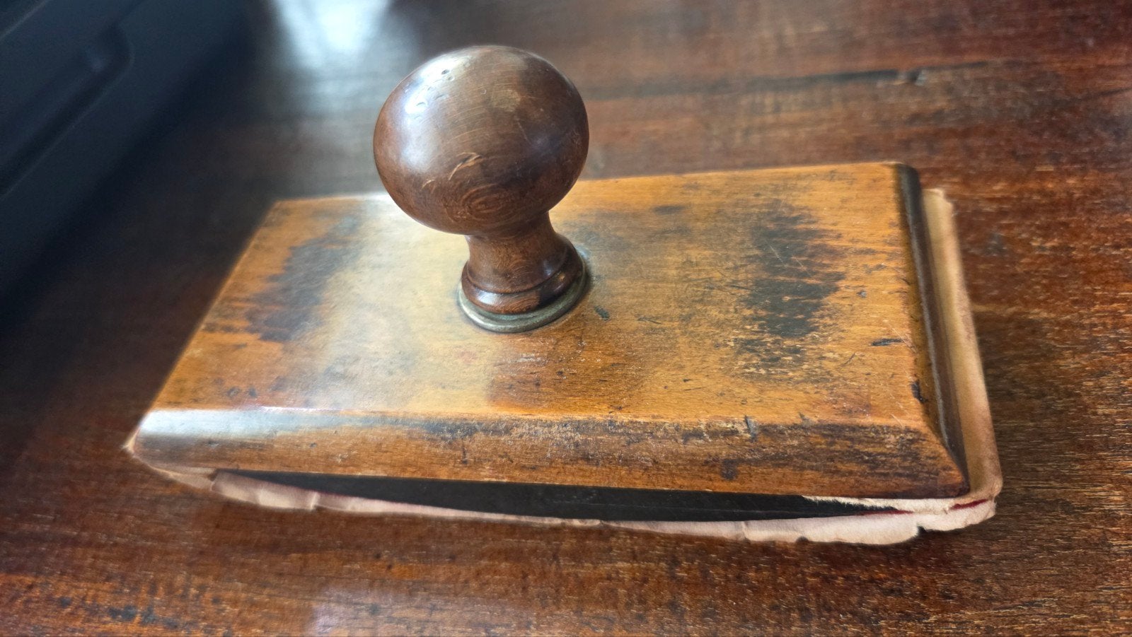 2x Antieke inktvlekker met houten handvat, Ophalen