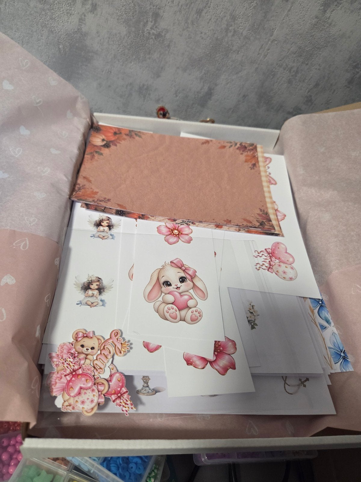 Groot creatief papierpakket – designpapier & prints A4, Hobby en Vrije tijd, Overige merken, Zuilenburg 121 3328vd Dordrecht, Zo goed als nieuw