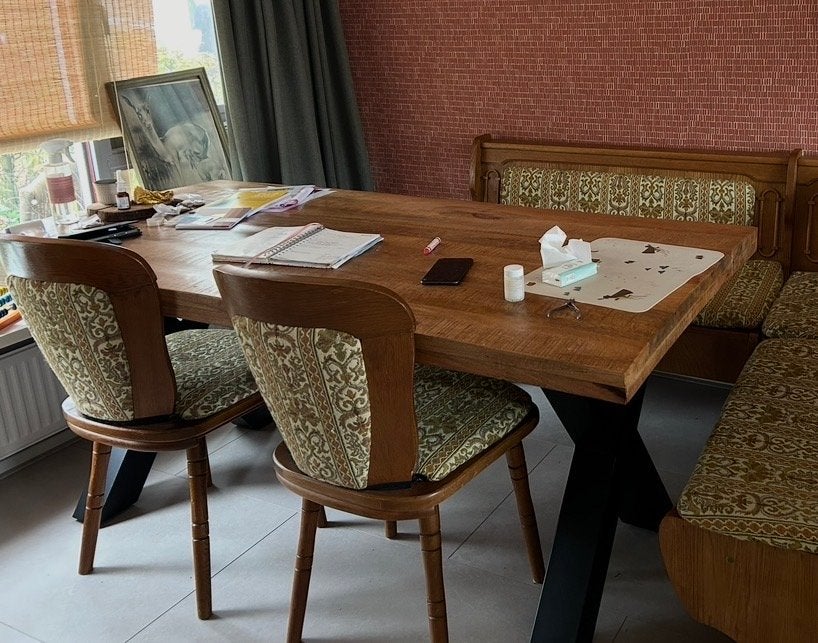 Robuuste mangohout eettafel met metalen onderstel, Huis en Inrichting, Ophalen, 50 tot 100 cm, Zo goed als nieuw, 150 tot 200 cm