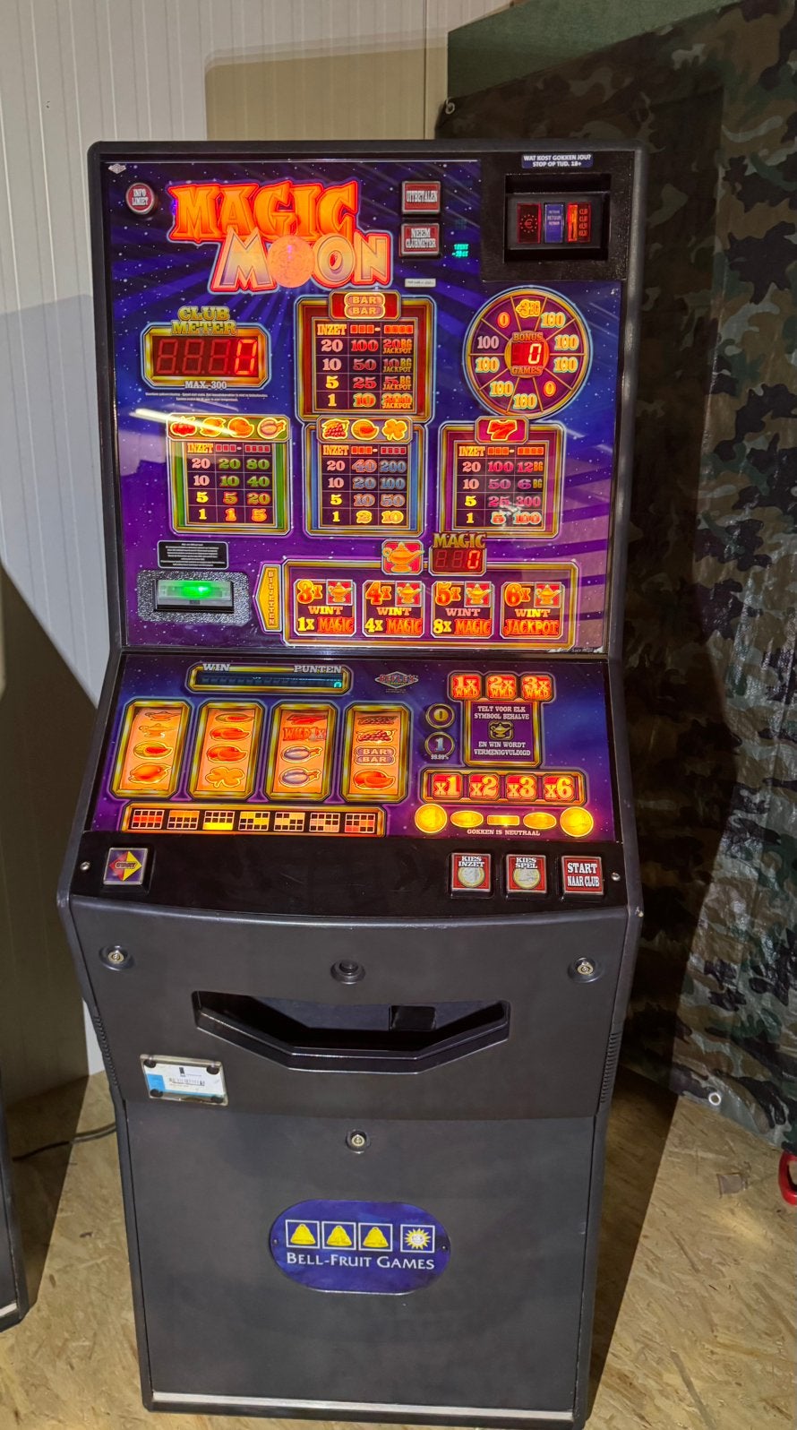 Magic moon gokkast met biljetlezer, Verzamelen, Automaten | Gokkasten en Fruitautomaten, Euro, Ophalen, Gebruikt, Met sleutels