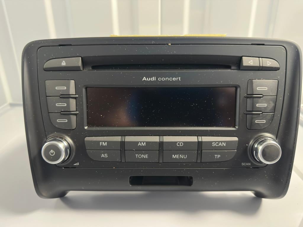 Audi TT Concert Radio - Als NIEUW!!, Auto diversen, Autoradio's, Ophalen of Verzenden, Zo goed als nieuw