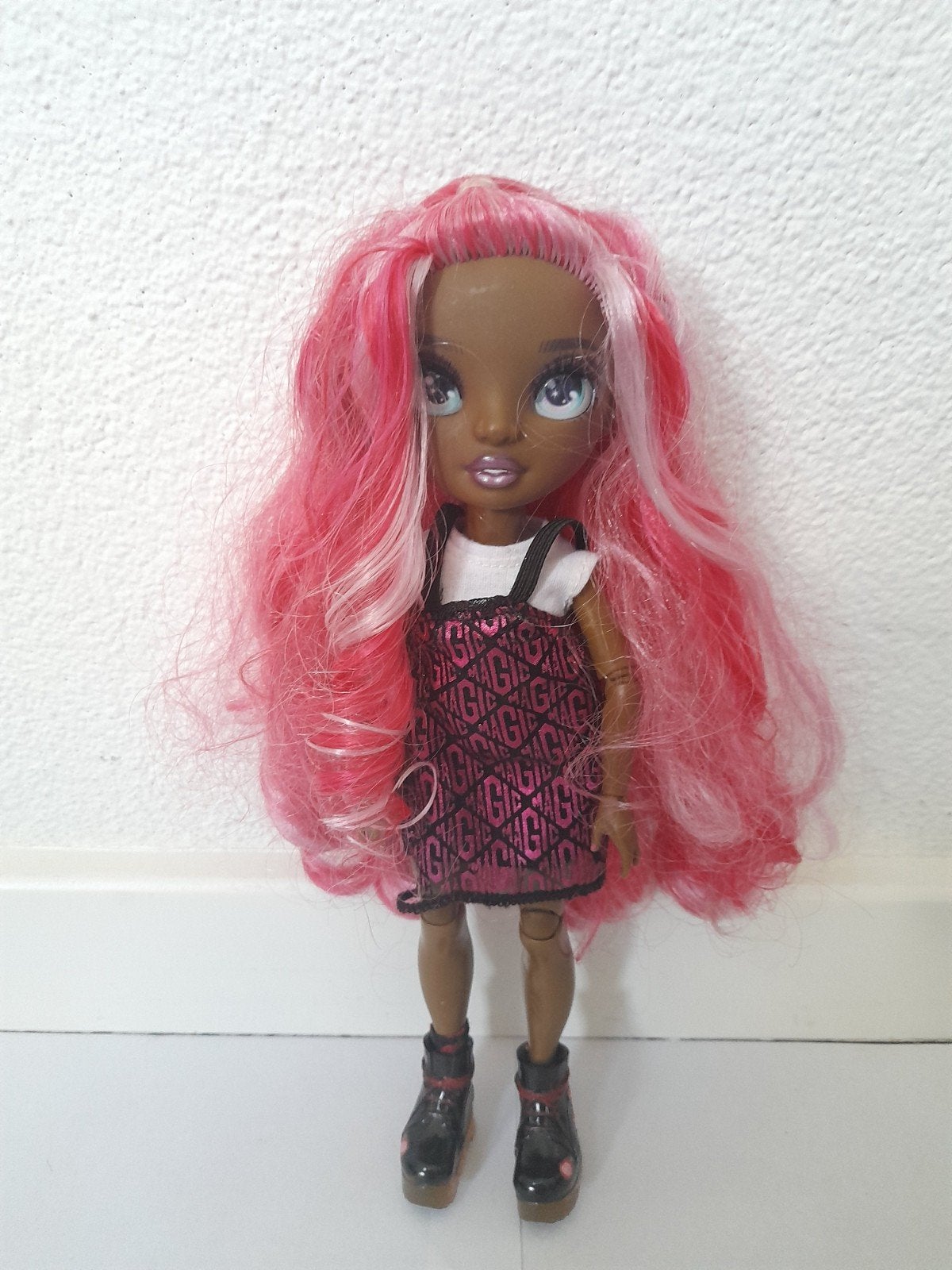 Rainbow High Pop met extra kleding en accessoires, Ophalen of Verzenden, Gebruikt, Overige typen