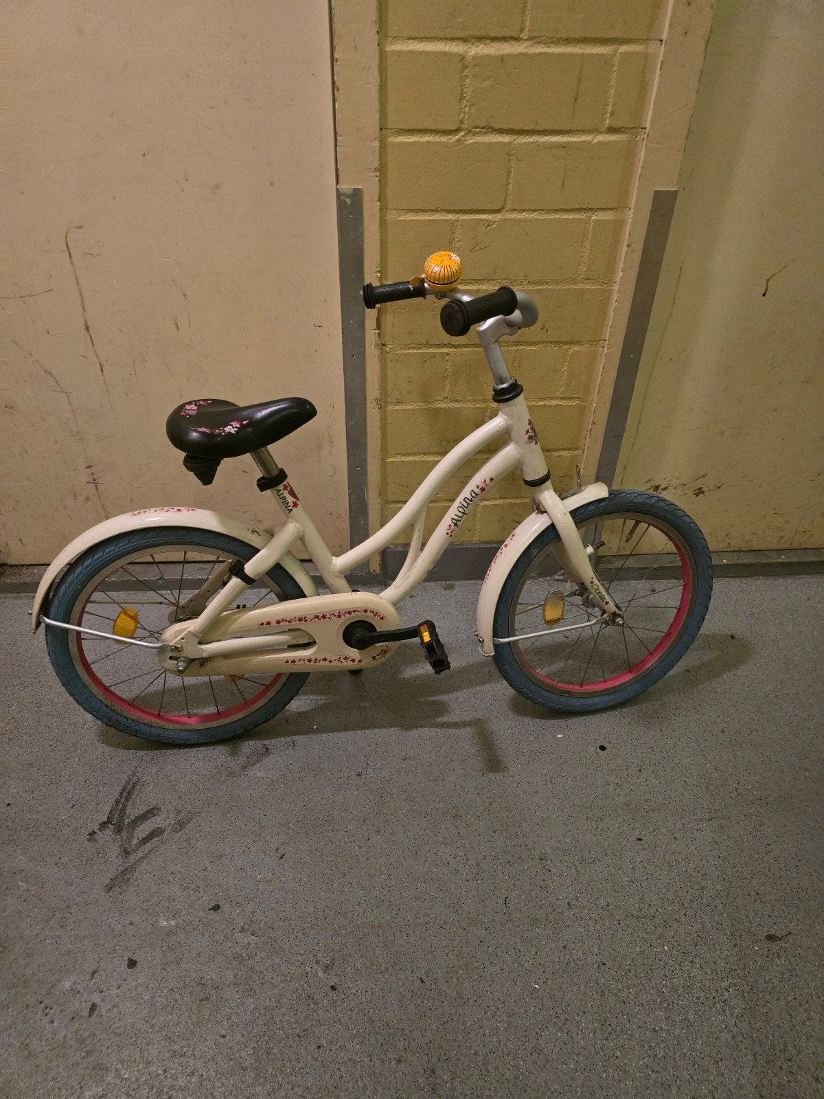 Alpina 16inch kinderfiets, Ophalen, Gebruikt, Terugtraprem, Alpina