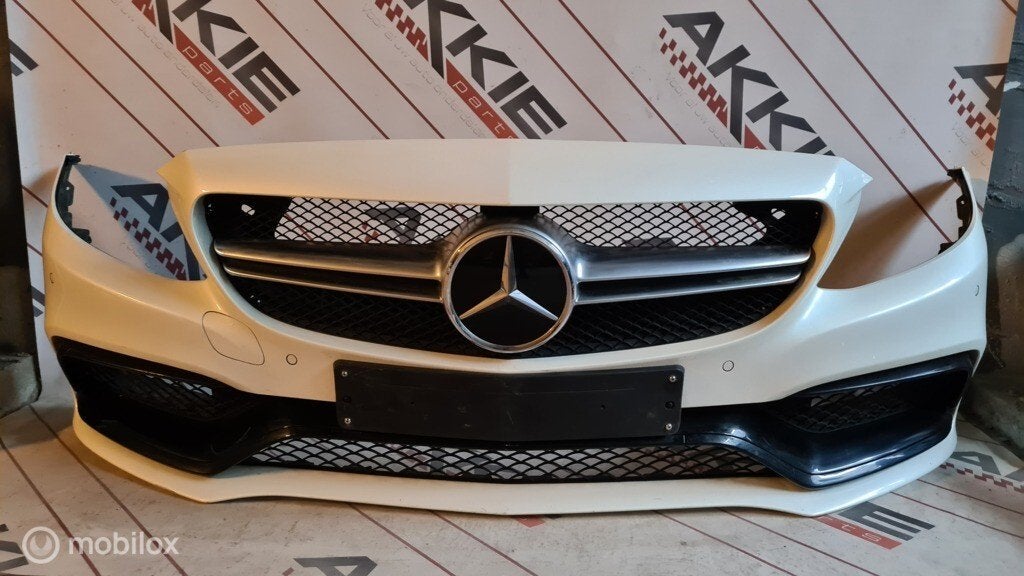 Mercedes C63 AMG Bumper voor W205 S205 sedan station, Gebruikt, Voor, Ophalen of Verzenden, Bumper