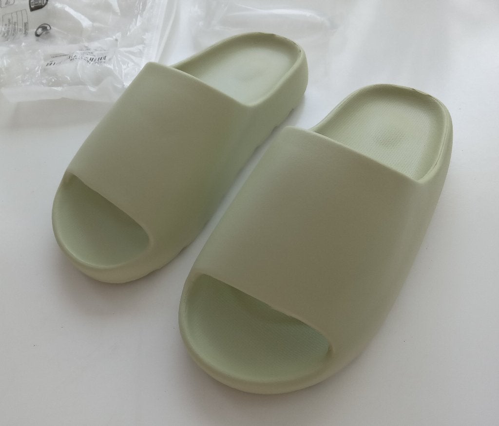 Groene slippers, maat 40-41, nieuw, Verzenden, Nieuw, Stichting Angel's Choice, Angelschoice@gmail.com