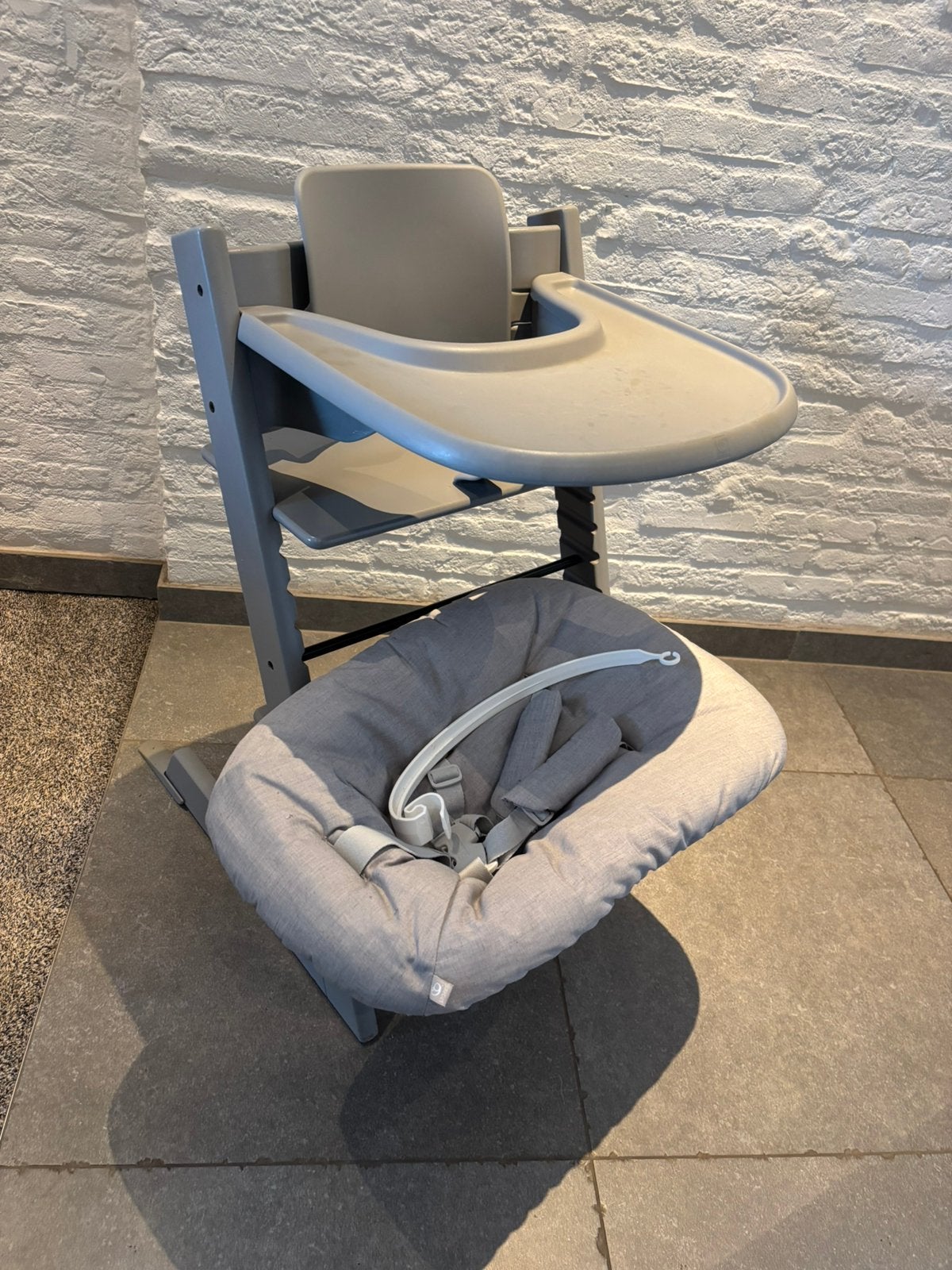 Stokke Trip Trap grijs met veel accessoires, Ophalen, Zo goed als nieuw, Meegroeistoel