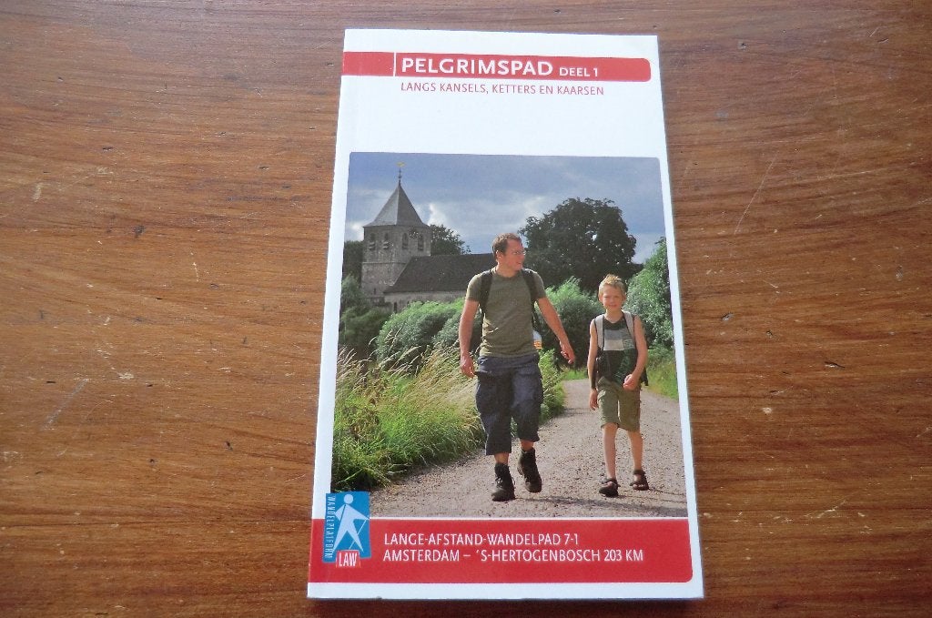 wandelgids - Pelgrimspad deel 1 - LAW 7-1 (2010) / Den Bosch, Boeken, Ophalen of Verzenden, Reisgids of -boek, Benelux, Gelezen