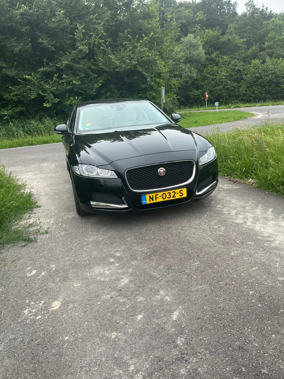 Jaguar XF 2.0 E-performance 163pk Aut 2017 Zwart, Auto's, Jaguar, Automaat, Dealer onderhouden, Achterwielaandrijving, 4 cilinders