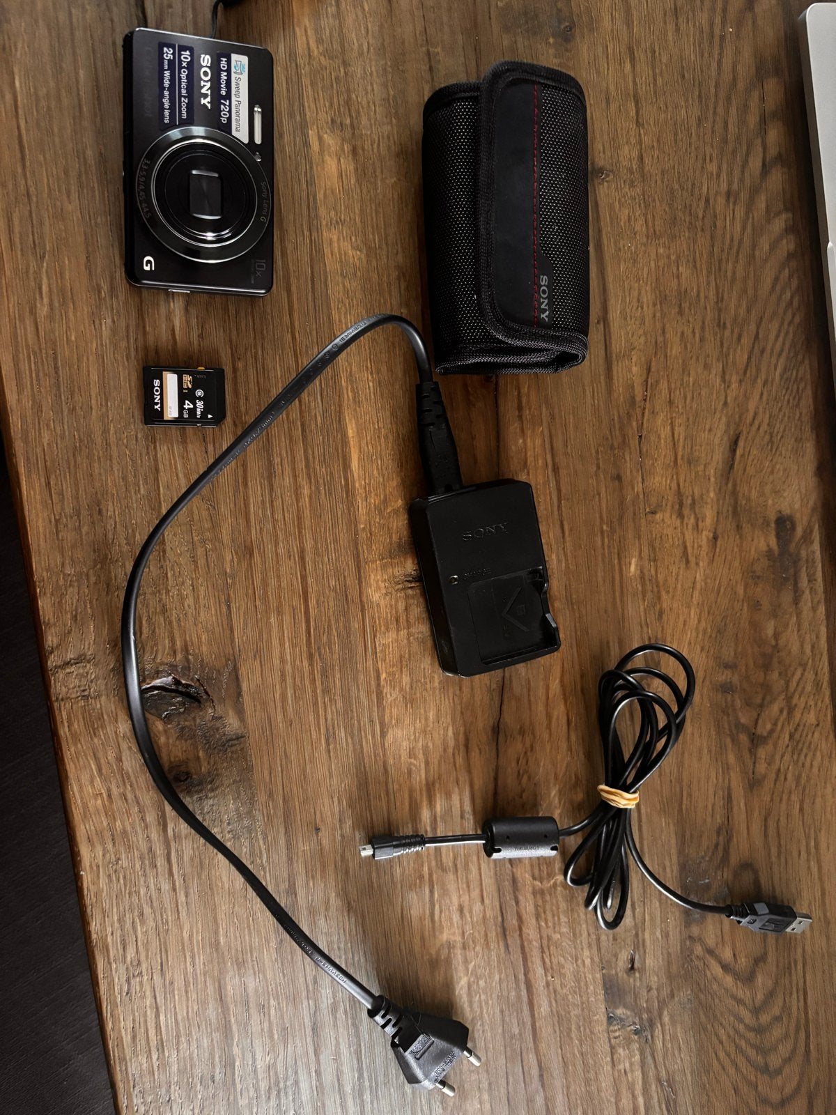 Sony Cyber-shot Compactcamera met 10x optische zoom, Audio, Tv en Foto, Fotocamera's Digitaal, Ingebouwde flitser, Gebruikt, Geheugenkaart