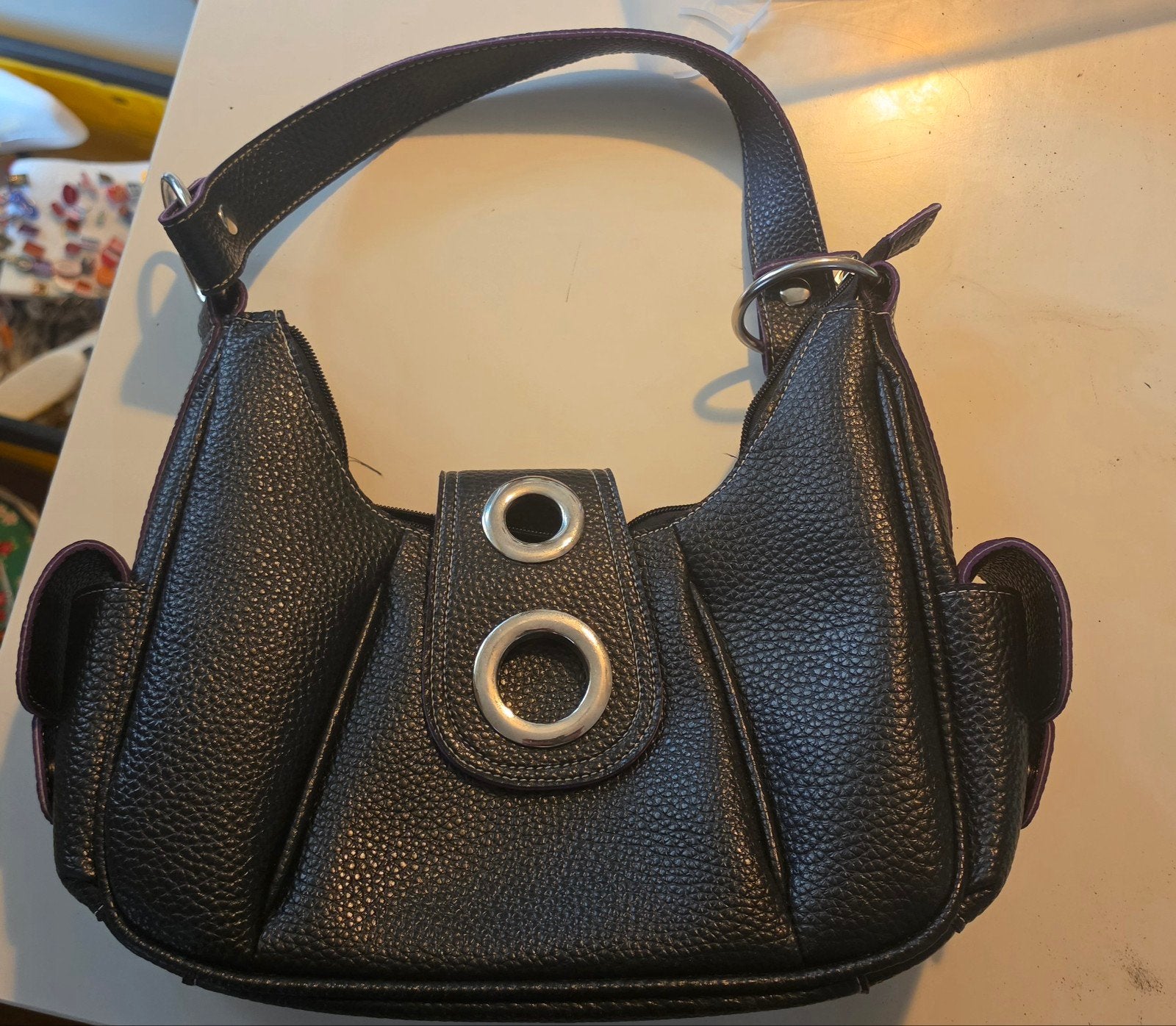 Stoere Zwarte Y2K Schoudertas met Zilveren Oogjes – Vintage, Ophalen, Zo goed als nieuw, Zwart, Schoudertasje