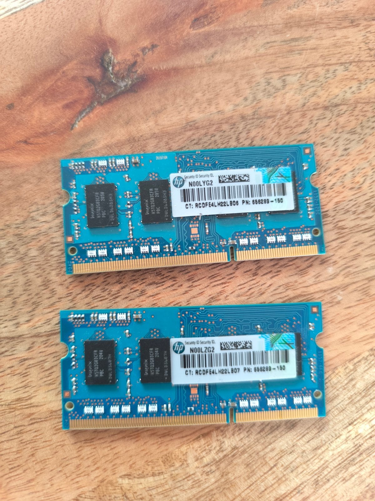 Hynix DDR3 2GB 12800S SODIMM (2 stuks), Ophalen of Verzenden, DDR3, Laptop, 4 GB