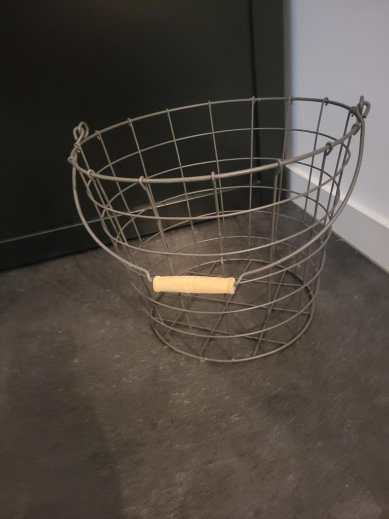 Draadmand, Ophalen, Zo goed als nieuw, Rond, Overige materialen