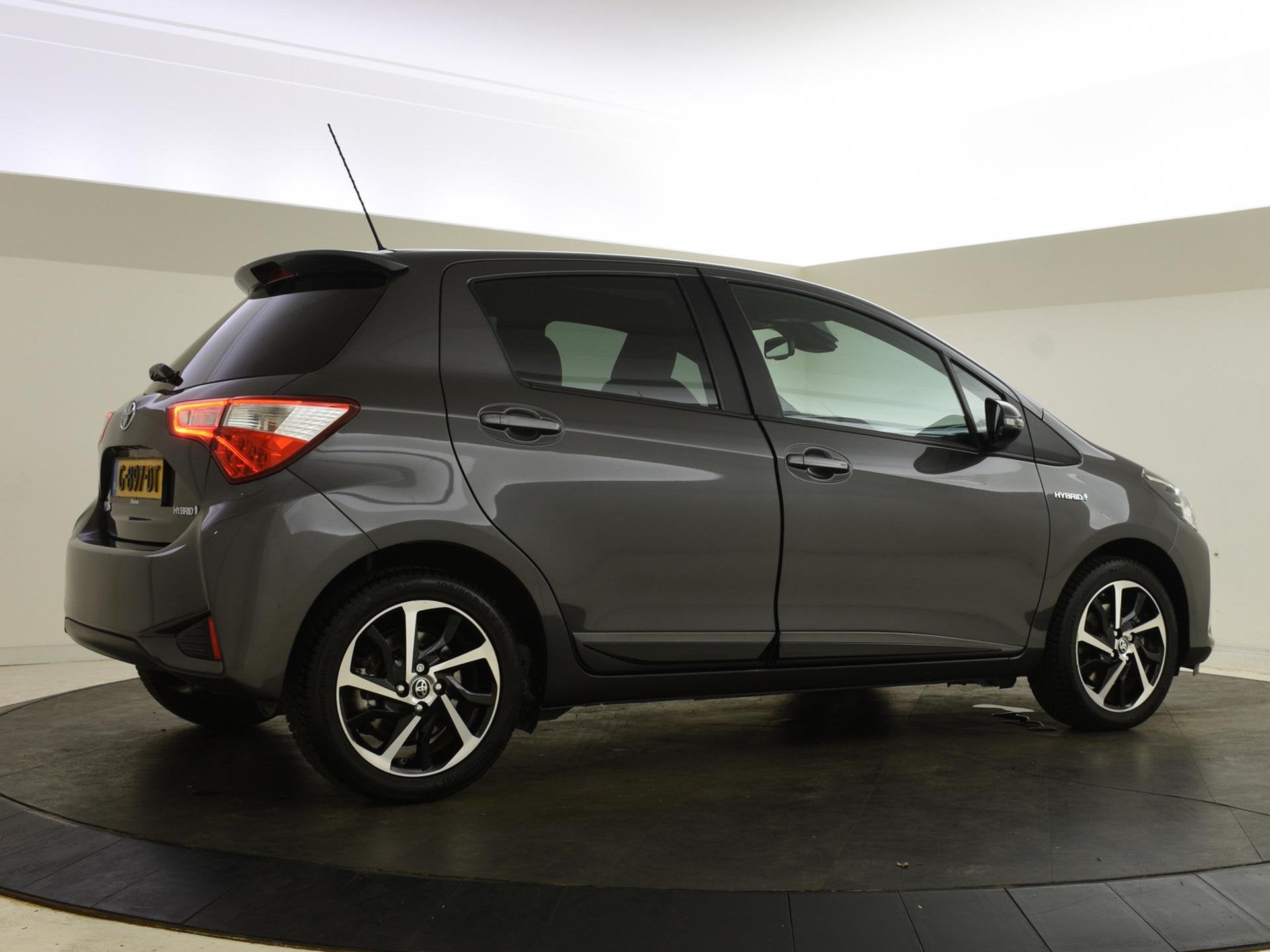 Toyota Yaris 1.5 Hybrid Executive, Auto's, 12 maanden, Gebruikt, Euro 6, 49 €/maand
