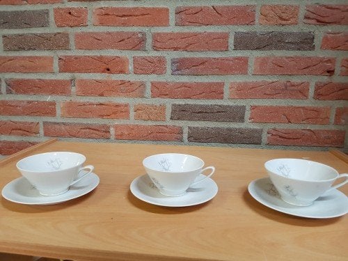 Kop en schotel, Rheinpfalz aardewerk, wit met decoratie, 3x, Ophalen of Verzenden, 'T Olde Gre-j, Info@toldegrej.nl, Endepoelstraat 20f Didam