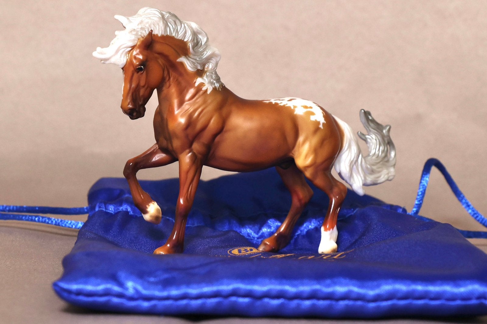 Breyer mini Fireheart, Ophalen of Verzenden, Zo goed als nieuw, 1:50 of kleiner