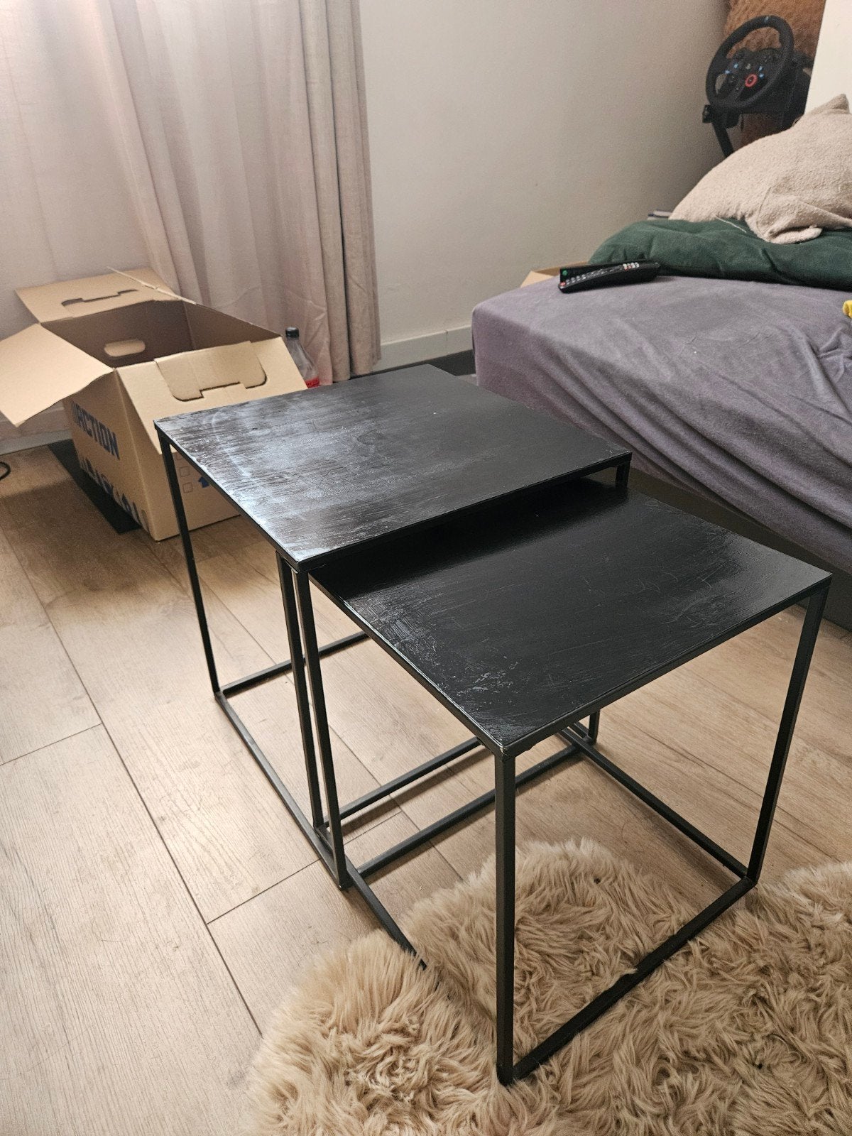 Set van 2 zwarte bijzettafels/salontafels, Gebruikt, Metaal of Aluminium, Vierkant, 55 tot 75 cm