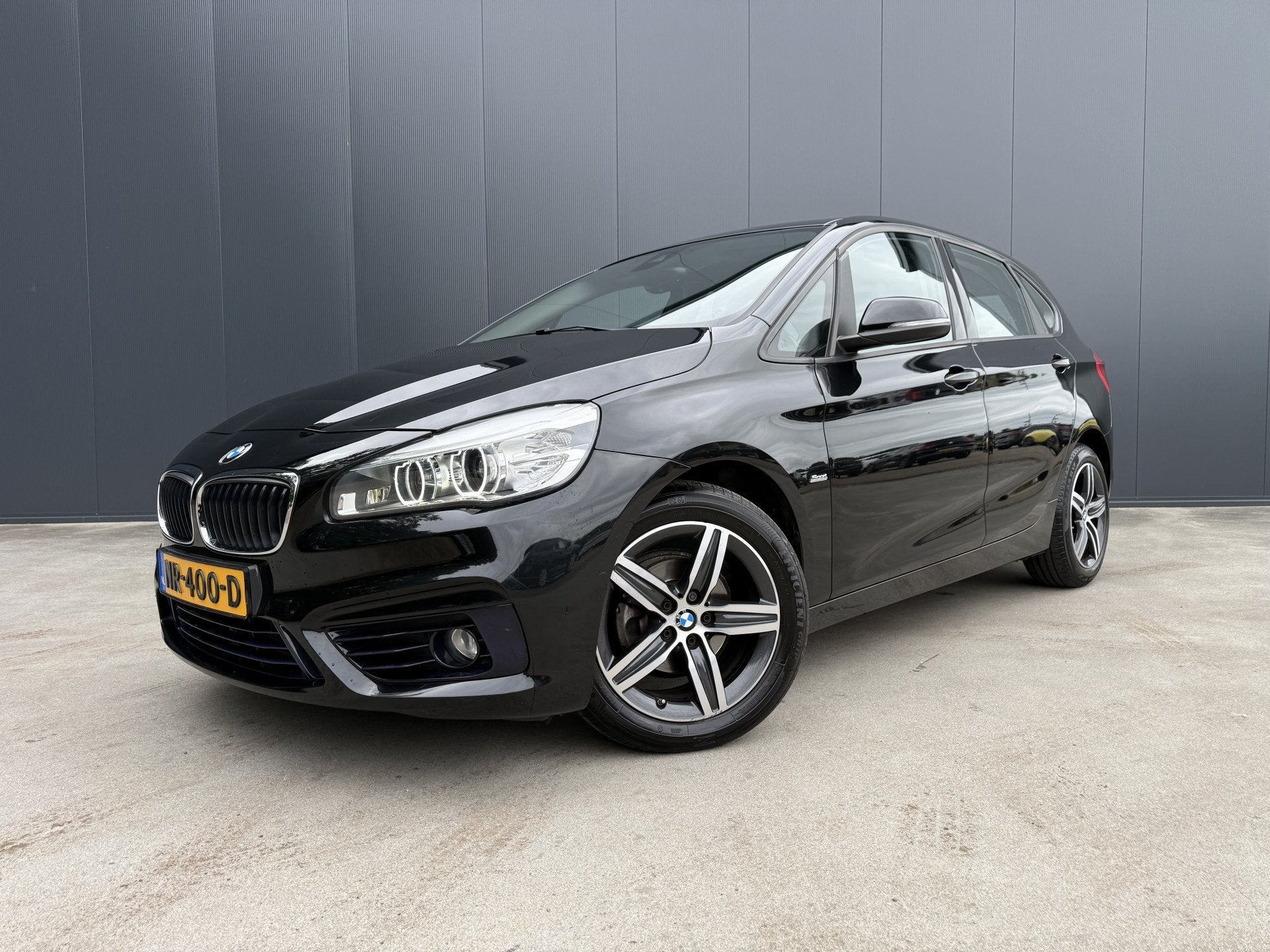 BMW 2 Serie Active Tourer 216i Executive NAVI CRUISE ECC TRE, Auto's, BMW, Voorwielaandrijving, Gebruikt, Euro 6, Zwart