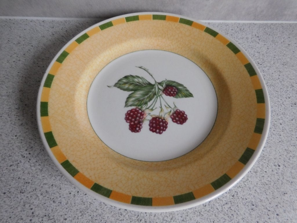 Bord 20,5 cm. Summerset Churchill, Ophalen of Verzenden, Zo goed als nieuw, Bord(en), Overige stijlen