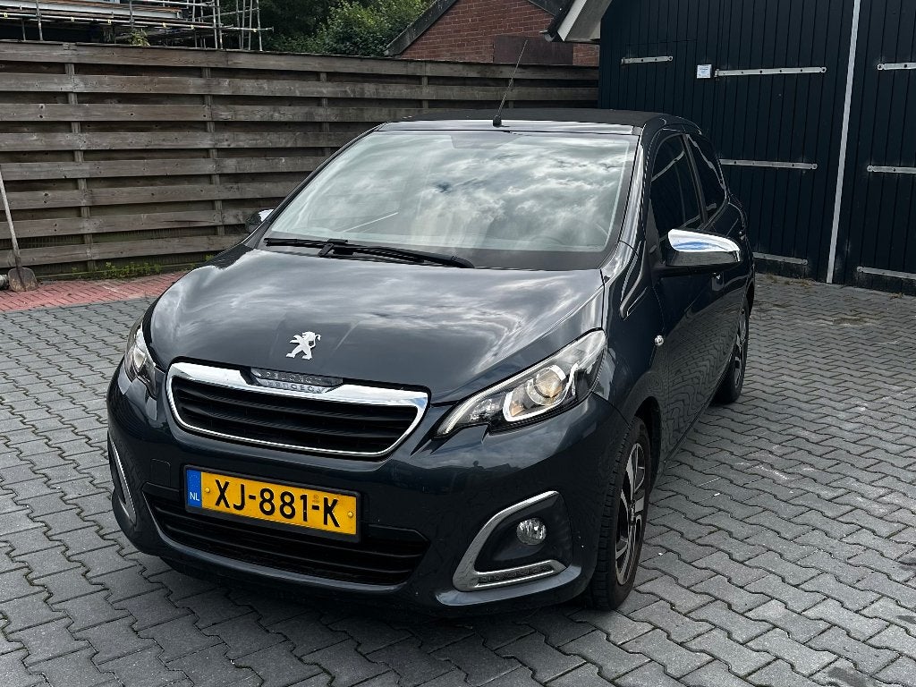 Peugeot 108 1.0 E-vti 72pk - 2019 - Cabrio dak - Automaat, Auto's, Stof, 4 stoelen, Origineel Nederlands, Metallic lak