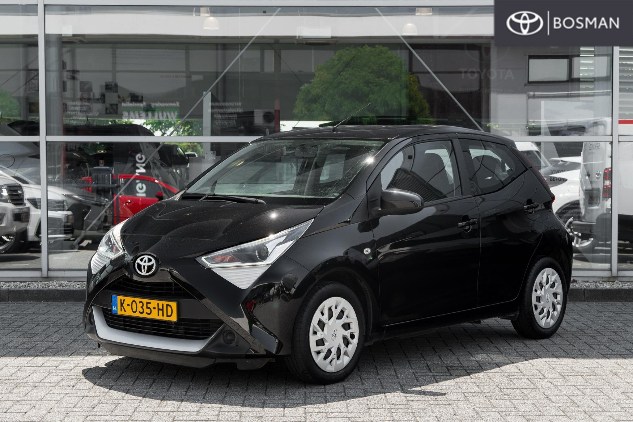 Toyota Aygo 1.0 VVT-i x-play, Voorwielaandrijving, Stof, Gebruikt, Euro 6